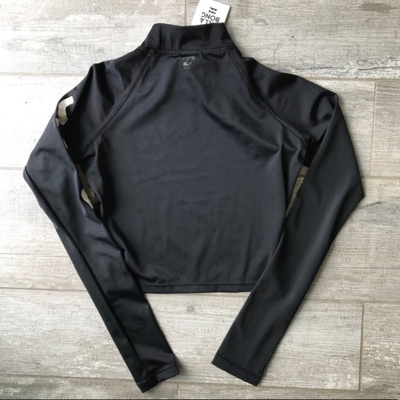 🔥🔥BILLABONG - CROPPED LS RASHGAURD TOP🔥🔥 - Picture 4 of 5
